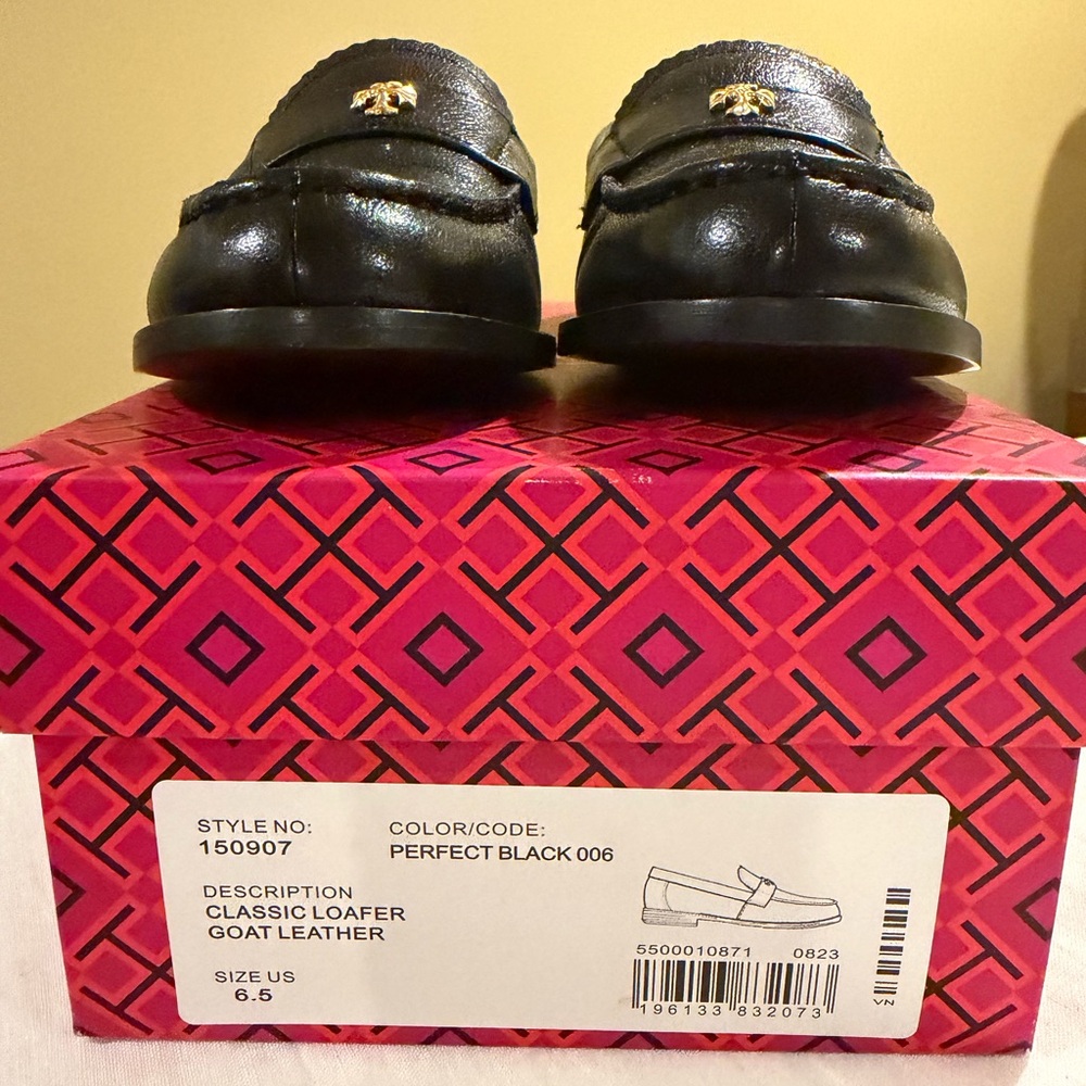 Tory Burch Black Leather Loafers with Gold Detail